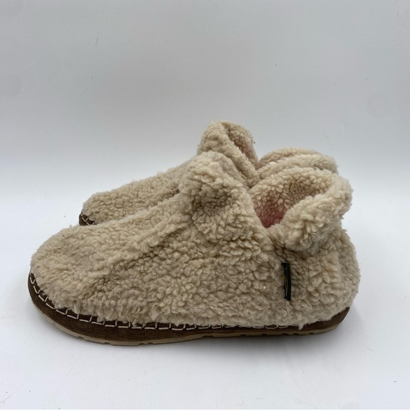 L.L. Bean Women’s 10 Cream Cozy Bootie Slippers - Picture 1 of 7